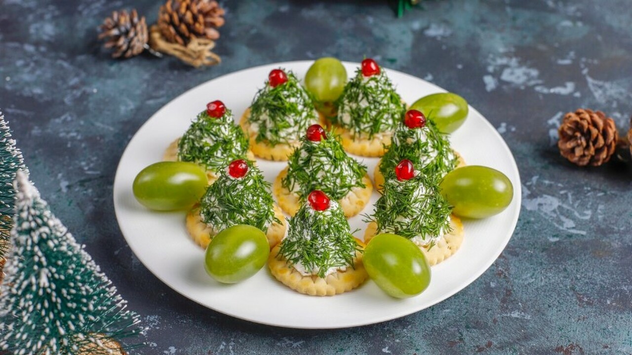 Российский новогодний стол — это не просто угощ...