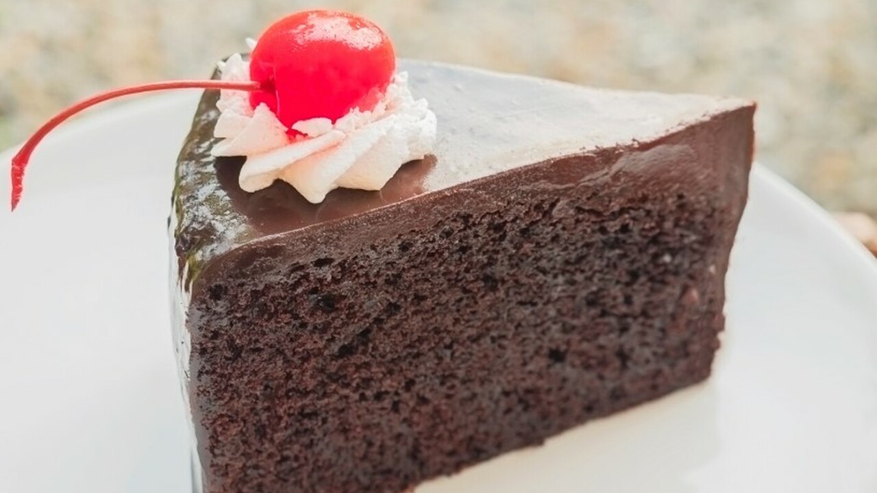 На праздники готовлю только его: торт "Пьяная вишня" — волшебный десерт без выпечки Этот торт восхищает своим утонченным вкусом. Со...